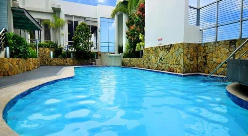 Lancaster Hotel Manila Мандалуйонг Экстерьер фото